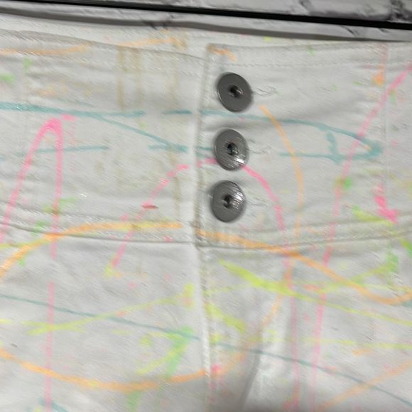 Vintage Look 80’s High Waisted White Shorts Neon Graffiti Jr Size 11 - Picture 10 of 16